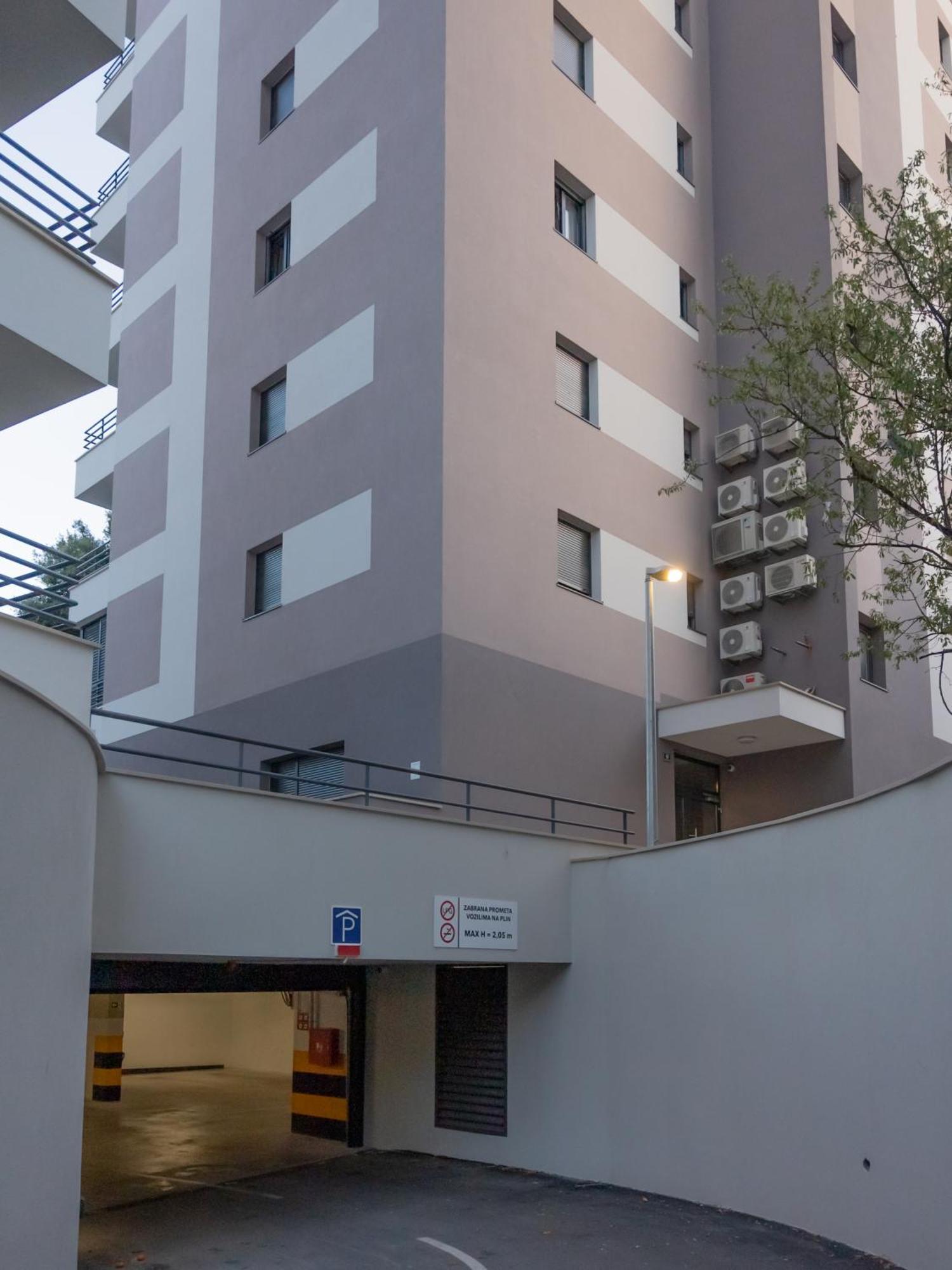 Almond 2 - Free Parking Lägenhet Split Exteriör bild